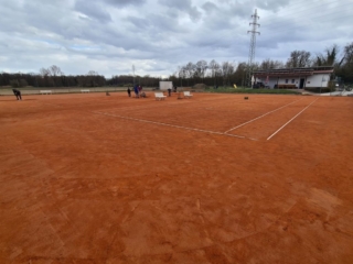 20210327-TCE-Platz-abkratzen-002