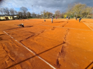 20210327-TCE-Platz-abkratzen-016