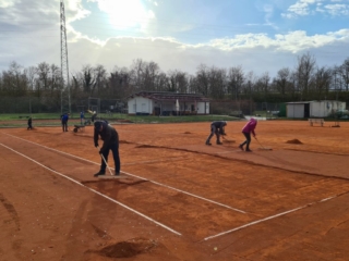 20210327-TCE-Platz-abkratzen-020