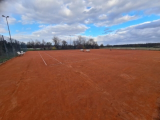 20210327-TCE-Platz-abkratzen-023